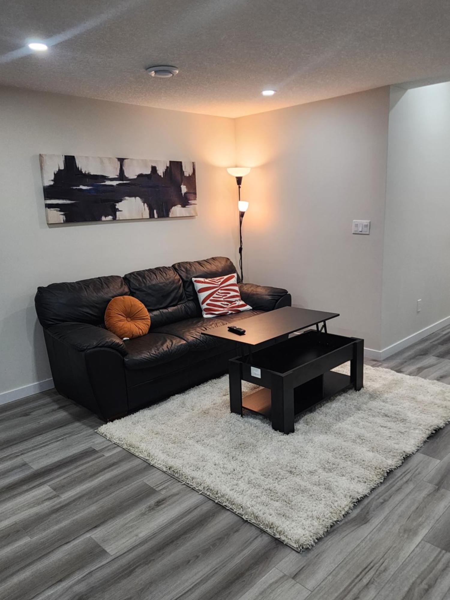 Trendy 2-Bed Oasis Awaits! YYC Exterior foto