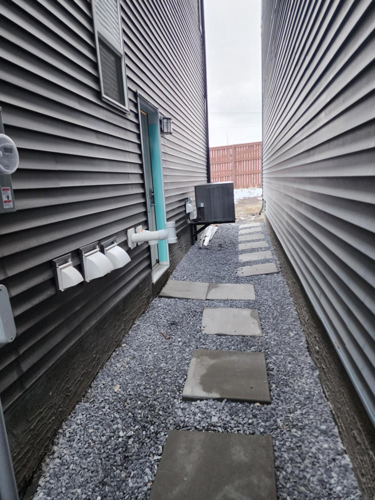 Trendy 2-Bed Oasis Awaits! YYC Exterior foto